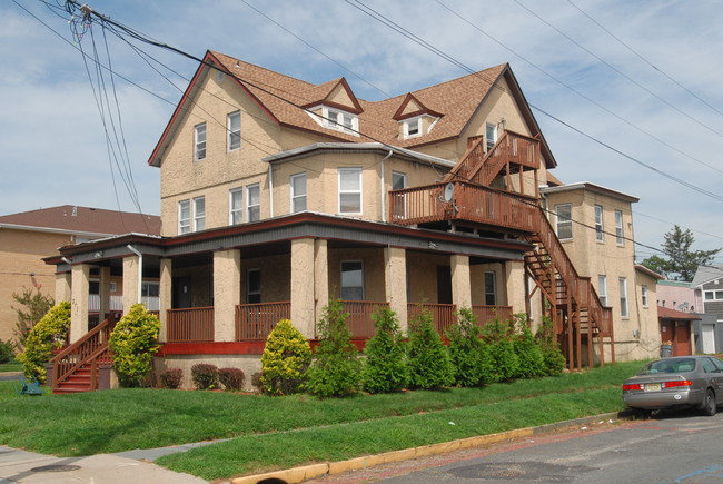 301 Sunset Ave in Asbury Park, NJ - Building Photo - Building Photo