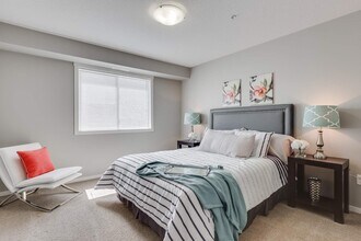 Lindgren Manor in Kelowna, BC - Building Photo - Building Photo