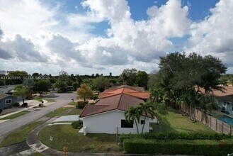 9451 SW 79th St in Miami, FL - Building Photo - Building Photo