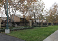 Willowood Apartments in Riverside, CA - Building Photo - Building Photo