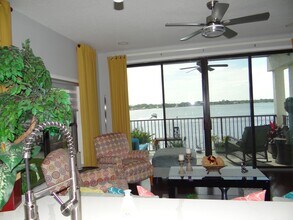 7824 Holiday Isle Cir in Belle Isle, FL - Building Photo - Building Photo