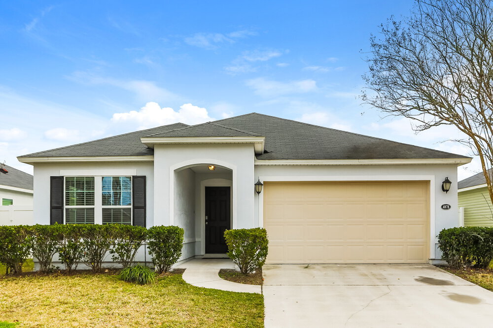 4878 Creek Bluff Ln in Middleburg, FL - Foto de edificio