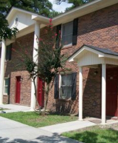 Pine Manor Apartments in Rincon, GA - Building Photo - Building Photo