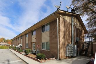 Marietta in Marietta, GA - Foto de edificio - Building Photo