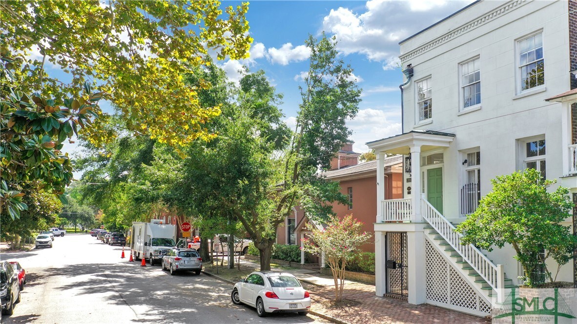 205 W Huntingdon St in Savannah, GA - Foto de edificio