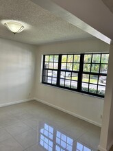 113 Weybridge Cir in Royal Palm Beach, FL - Building Photo - Building Photo