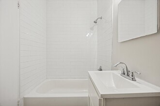 5822 N Mascher St in Philadelphia, PA - Building Photo - Building Photo