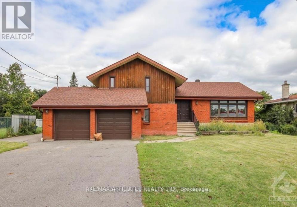 4343 Innes Rd in Ottawa, ON - Building Photo