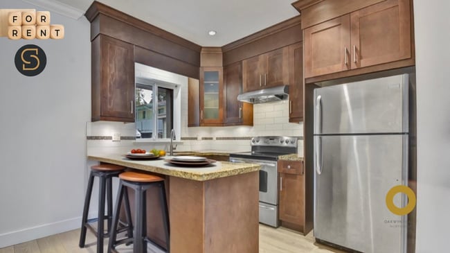 1430 Bewicke Av in North Vancouver, BC - Building Photo - Building Photo