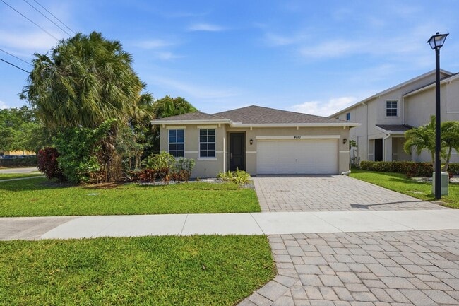 property at 4010 Tomoka Dr
