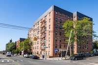 87-46 Chelsea St in Jamaica, NY - Foto de edificio - Building Photo