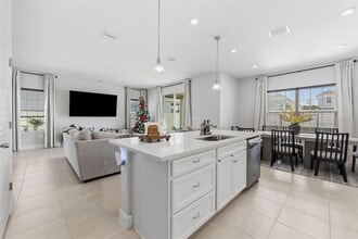 14031 Crimson Ave, Unit 2409A in Lakewood Ranch, FL - Foto de edificio - Building Photo