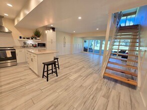 307 Bobby Jones Rd in Sarasota, FL - Building Photo - Building Photo