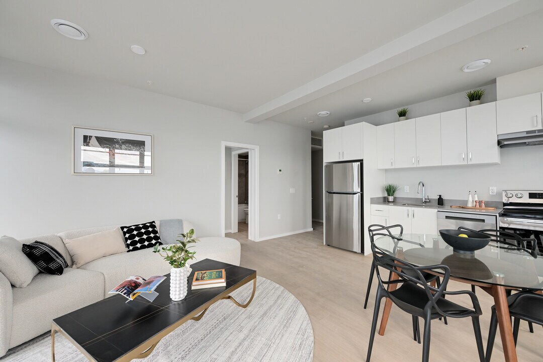 Tresah West in Victoria, BC - Building Photo