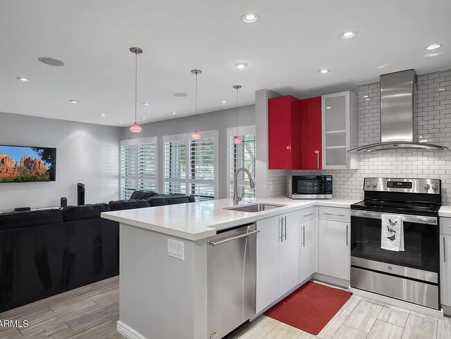 property at 5201 N 24th St