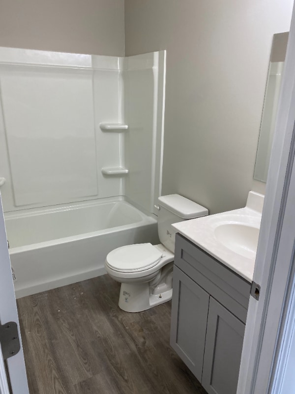 5970 Colerain Ave in Cincinnati, OH - Building Photo - Building Photo