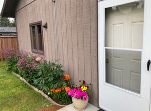 3473 Richards Dr in Juneau, AK - Building Photo - Building Photo