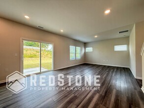 919 Crow Br Dr in Graham, NC - Building Photo - Building Photo