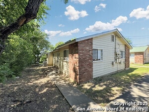 844 E Sunshine Dr in San Antonio, TX - Building Photo - Building Photo