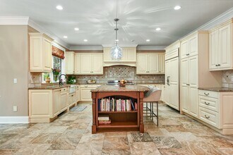 87 Buckingham Ridge Rd in Wilton, CT - Building Photo - Building Photo