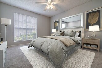 Carmel Landing in San Diego, CA - Building Photo - Building Photo