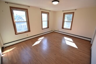 28 Drive Way in Guilford, CT - Building Photo - Building Photo