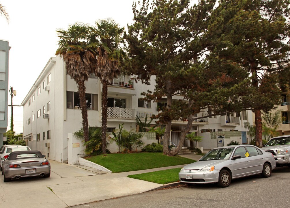 1801 S Bentley Ave in Los Angeles, CA - Building Photo