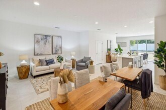 3462 Caravelle St in Lakewood Ranch, FL - Building Photo - Building Photo