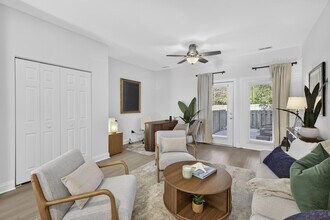 Townes at Prior in Wilmington, NC - Building Photo - Building Photo