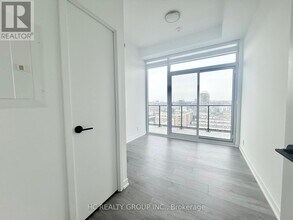 285 Dufferin St in Toronto, ON - Building Photo - Building Photo