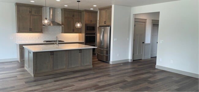 2135 N Klemmer Ave in Kuna, ID - Building Photo - Building Photo