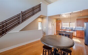 1702 S Lamar Blvd in Austin, TX - Building Photo - Building Photo