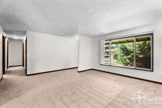 805 NE 122nd Ave in Vancouver, WA - Building Photo - Building Photo