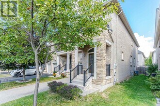 2371 Baronwood Dr in Oakville, ON - Building Photo - Building Photo
