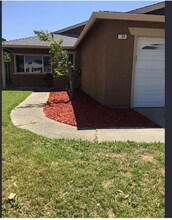 129 Panoramic Ave in Pittsburg, CA - Building Photo - Building Photo
