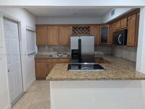 2355 NW 9th St in Miami, FL - Building Photo - Building Photo