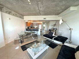 139 NE 32nd St in Miami, FL - Building Photo