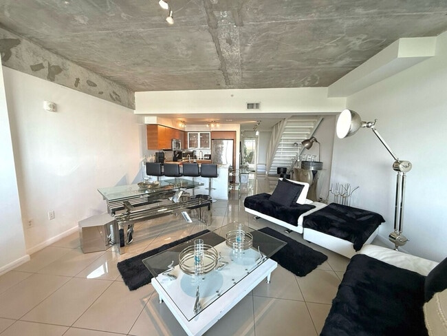 139 NE 32nd St