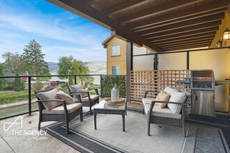4028 Pritchard Dr N in West Kelowna, BC - Building Photo - Building Photo