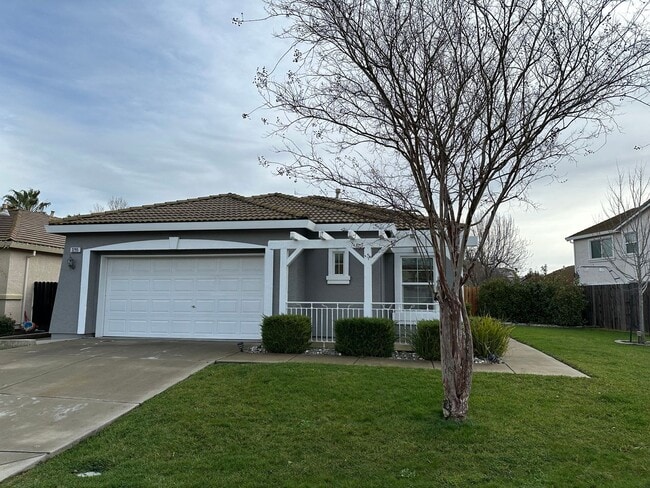 property at 3295 Rivermont St
