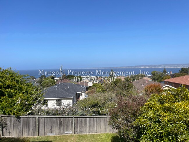 760 Pine St in Monterey, CA - Building Photo - Building Photo