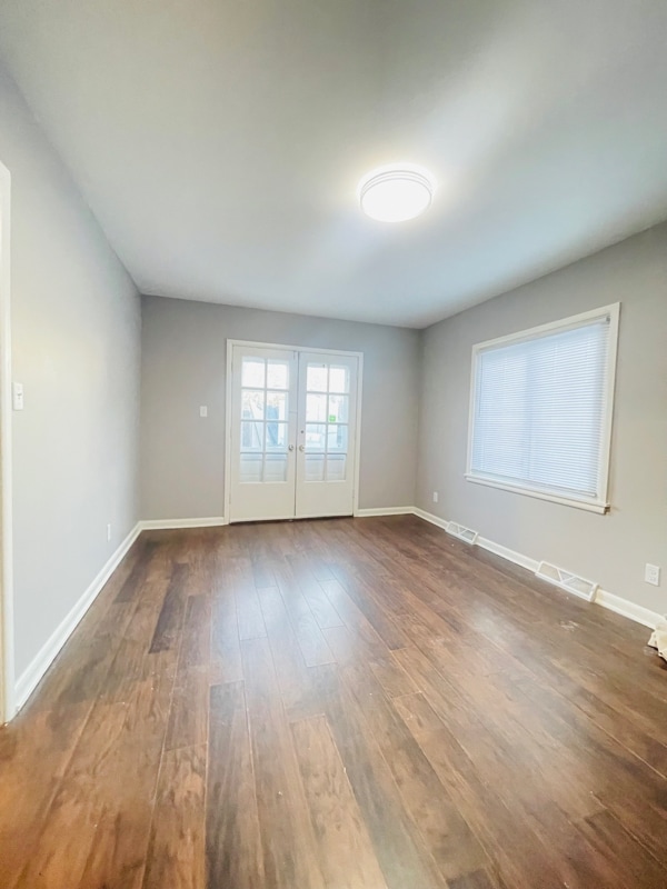 8584 W Villard Ave in Milwaukee, WI - Building Photo - Building Photo