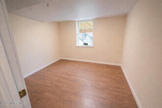 32 Whitney Dr in Marlboro, NJ - Building Photo - Building Photo