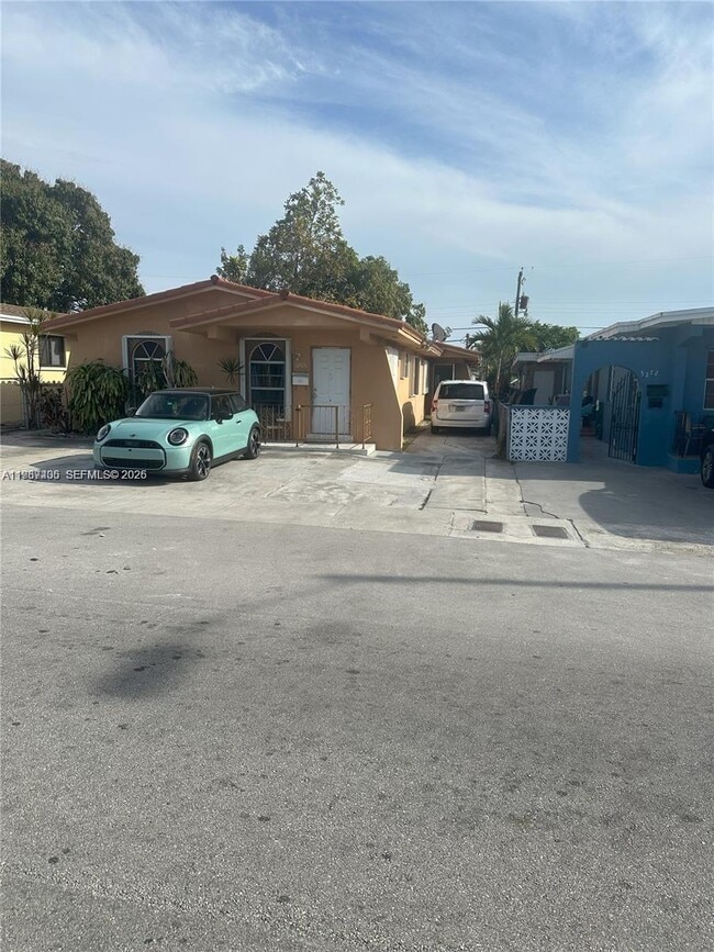 property at 3268 SW 25th St