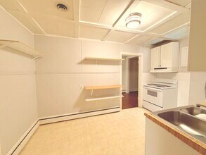 134 W State St in Sycamore, IL - Foto de edificio - Building Photo