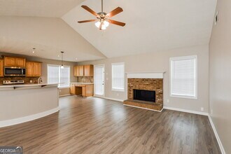 195 Trelawney Dr in Covington, GA - Building Photo - Building Photo