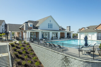 Adams Hill Apartments in Greenville, SC - Foto de edificio - Building Photo