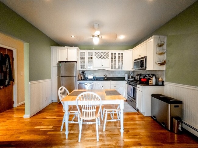 property at 122 Day St