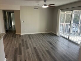 8960 Duckview Dr, Unit #F in Myrtle Beach, SC - Building Photo