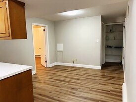 825 10th Ave, Unit Apt. C in Brackenridge, PA - Building Photo